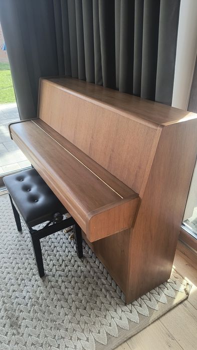 Pianino Yamaha model C