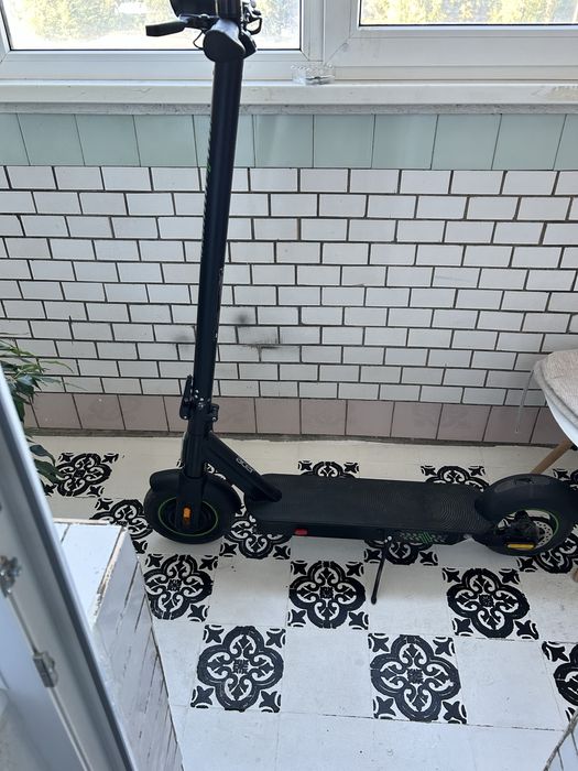 б/в електросамокат Acer Scooter 5 AES015 Black.