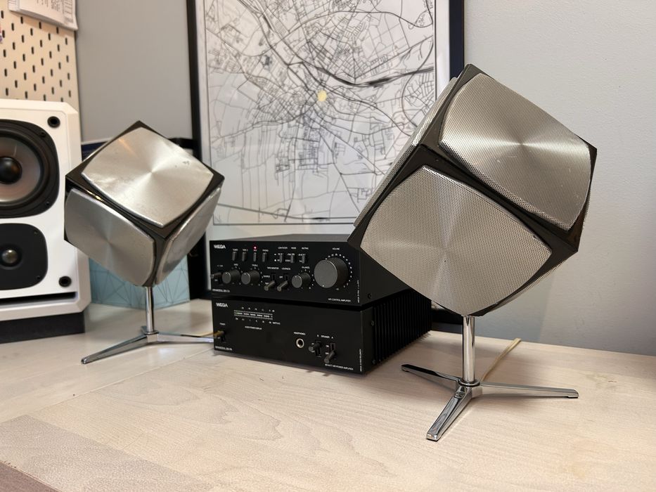 Kolumny Grundig Audiorama 700 – ikona designu i stylu - glośniki