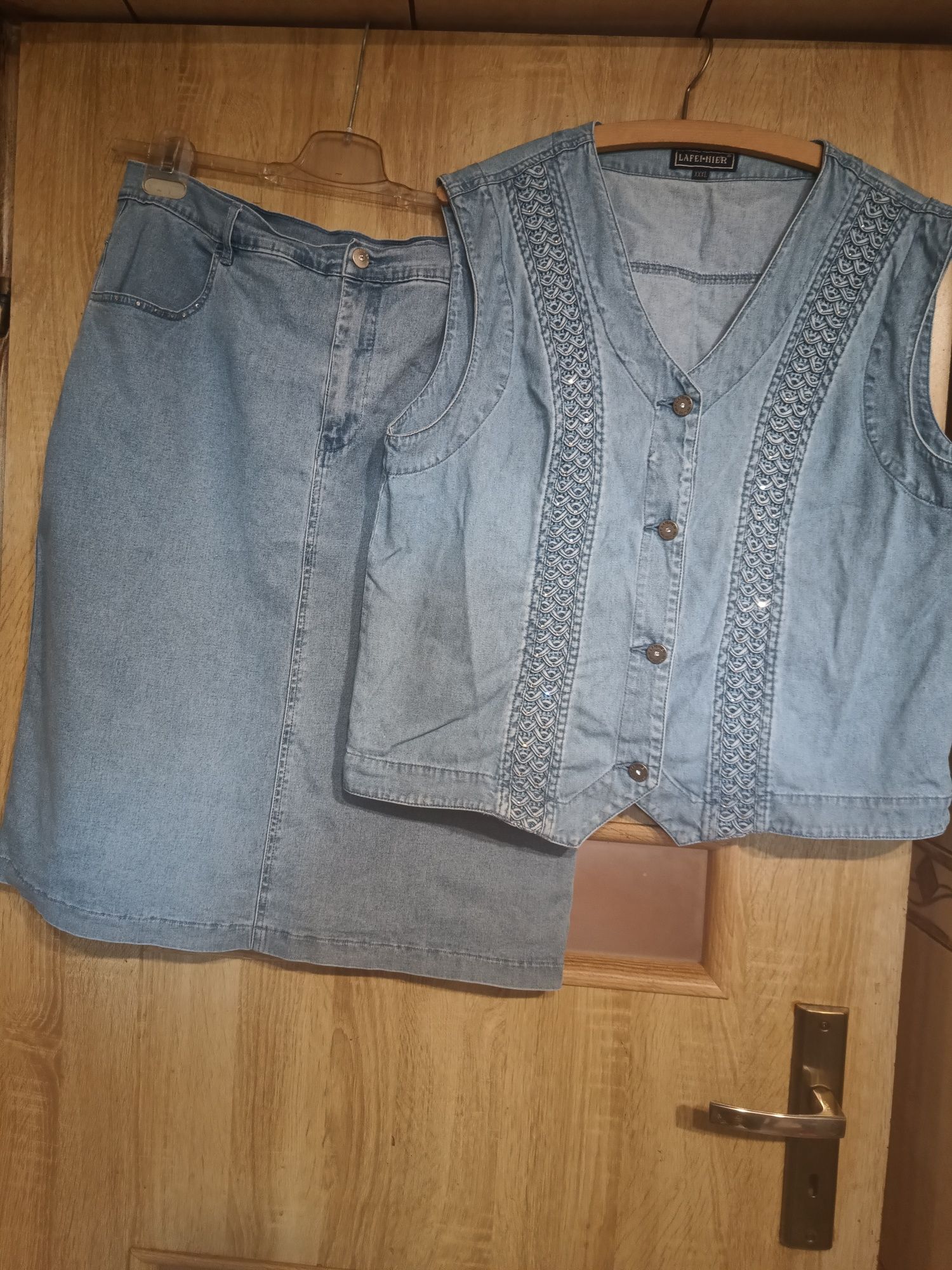 Spódnica i kamizelka jeans XXL