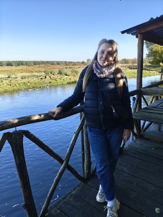 Продам осінню куртку жіночу