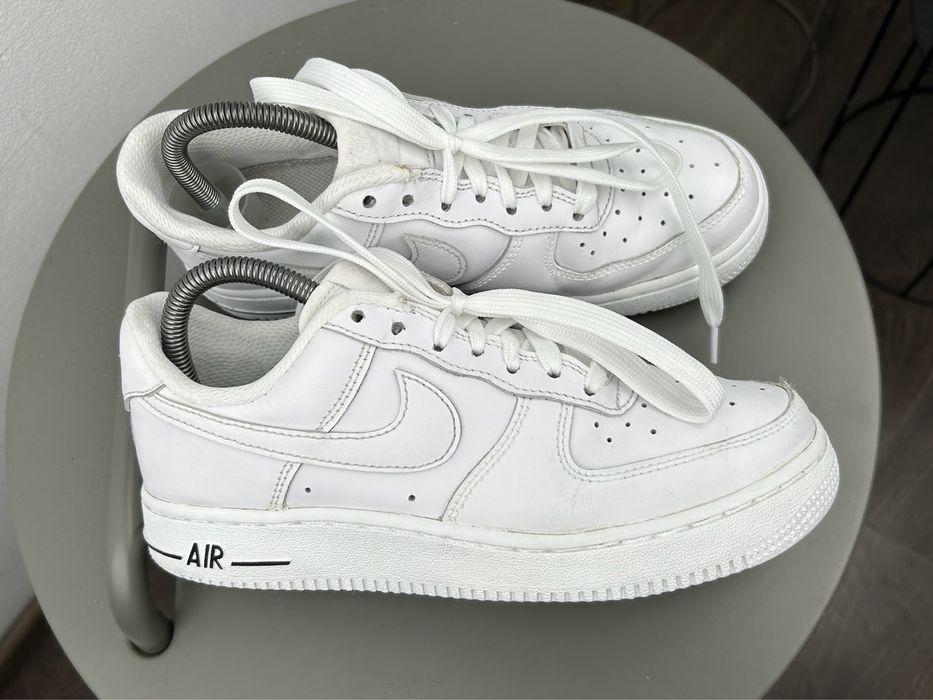 Оригінал! Кросівки шкіряні Nike Air Force 38 розмір 02199
