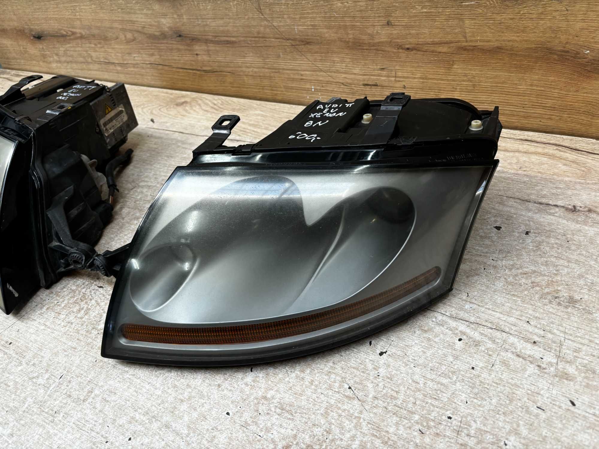 Lampa przednia lewa prawa Audi TT Xenon