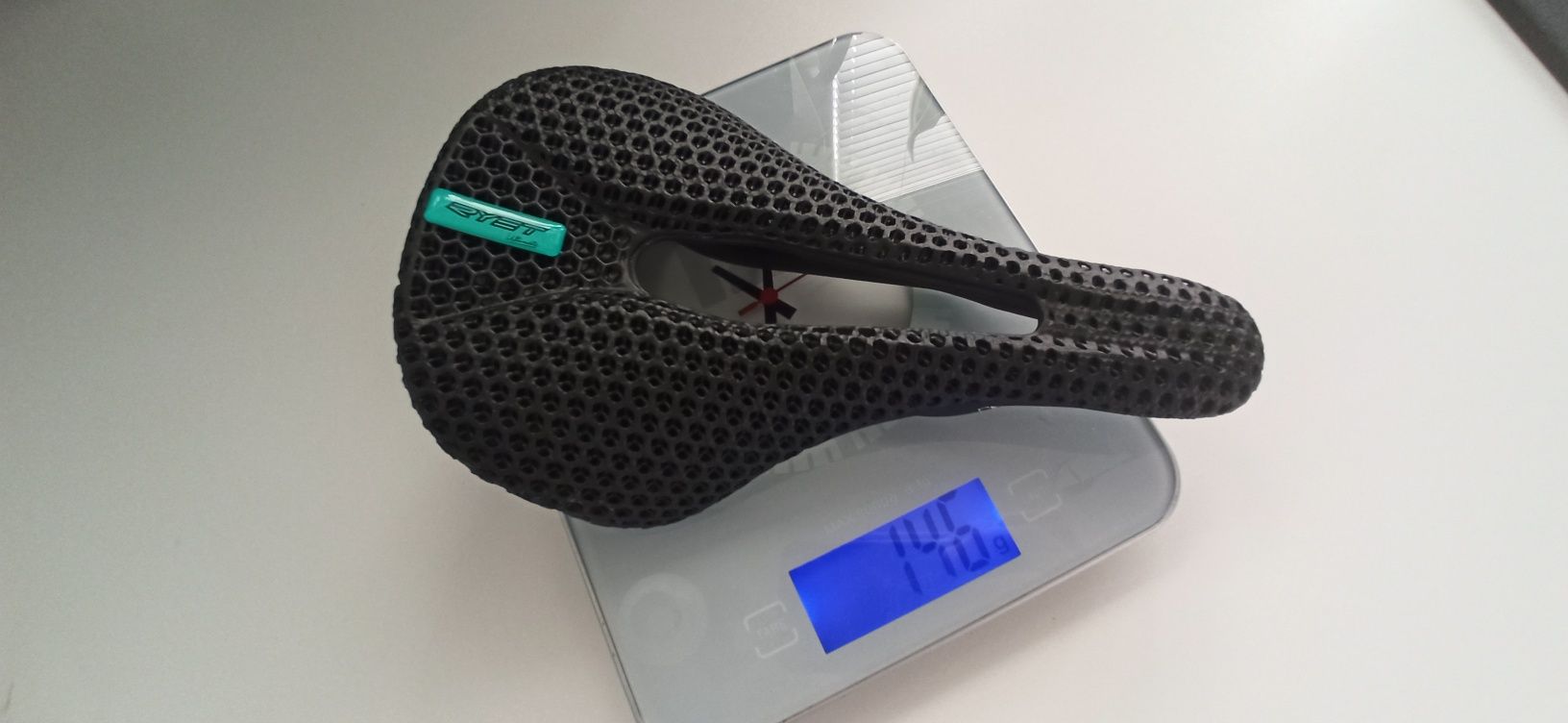 Nowe siodełko rowerowe full Carbon wydruk 3 D 146 g