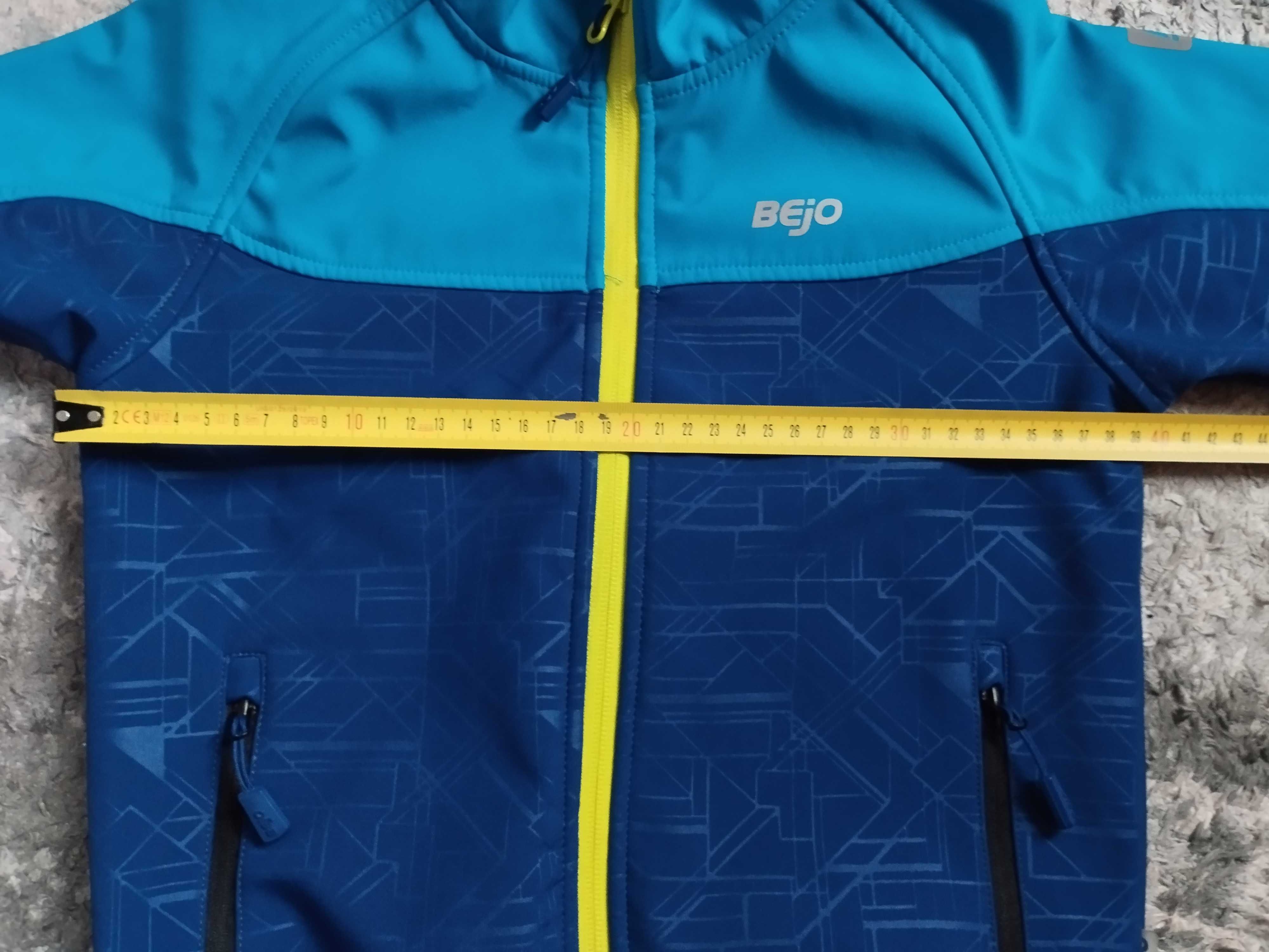 Kurtka przejsciowa 128 cm, softshell, Bejo