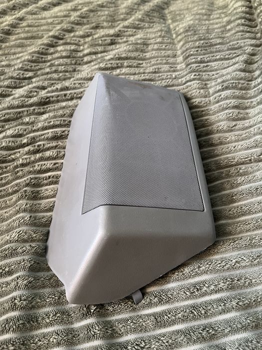 Накладка заднього динаміка W124