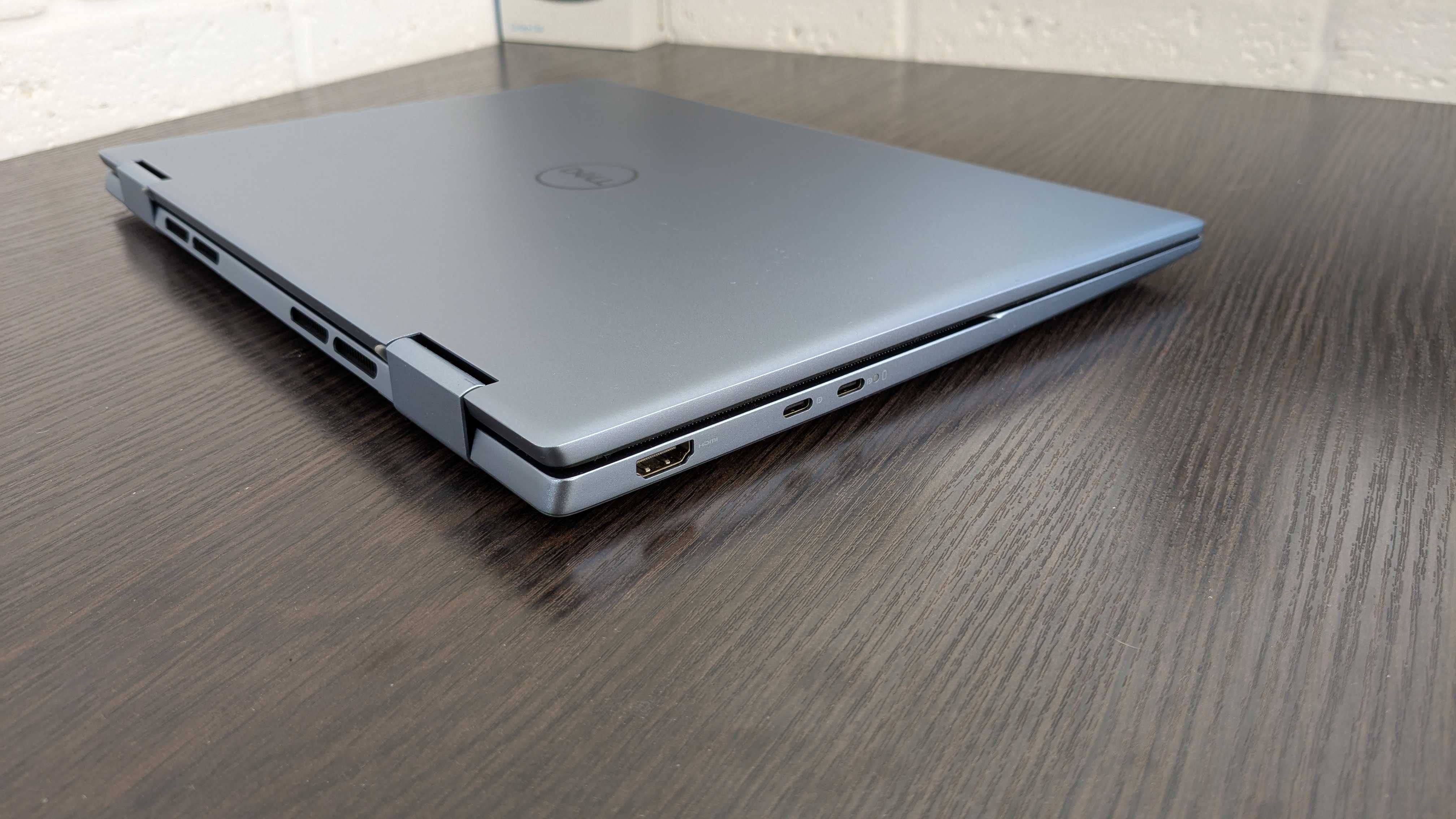 Dell Inspiron 14 7435 2in1 - 14" - Ryzen 5-7530U/8gb/256gb #