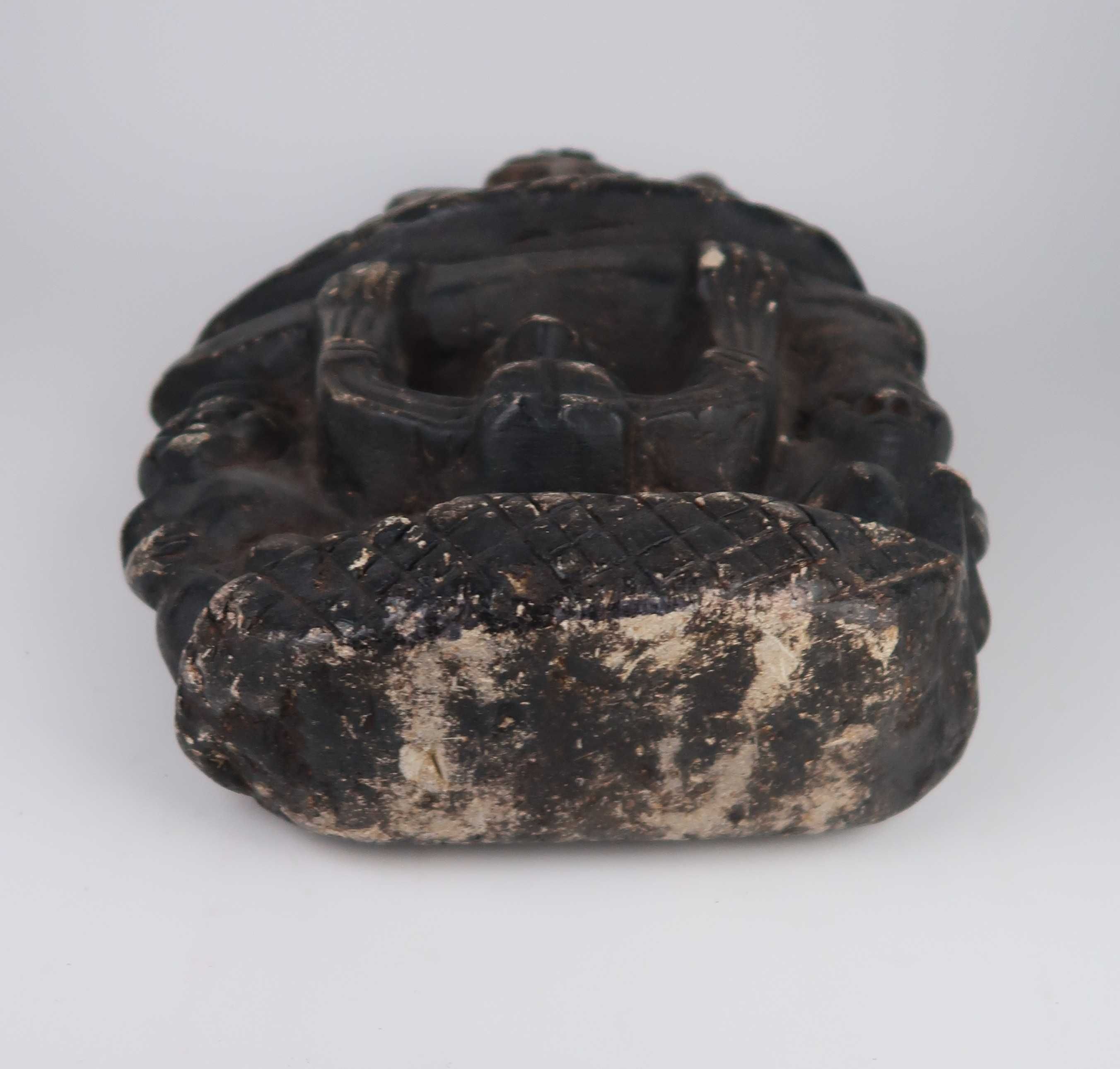 Escultura em pedra - 27 cm
