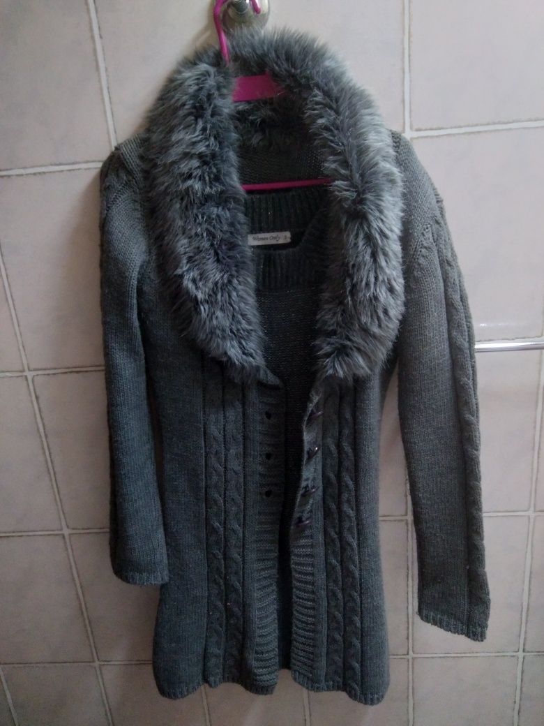 Conjunto de vestido e casaco de inverno