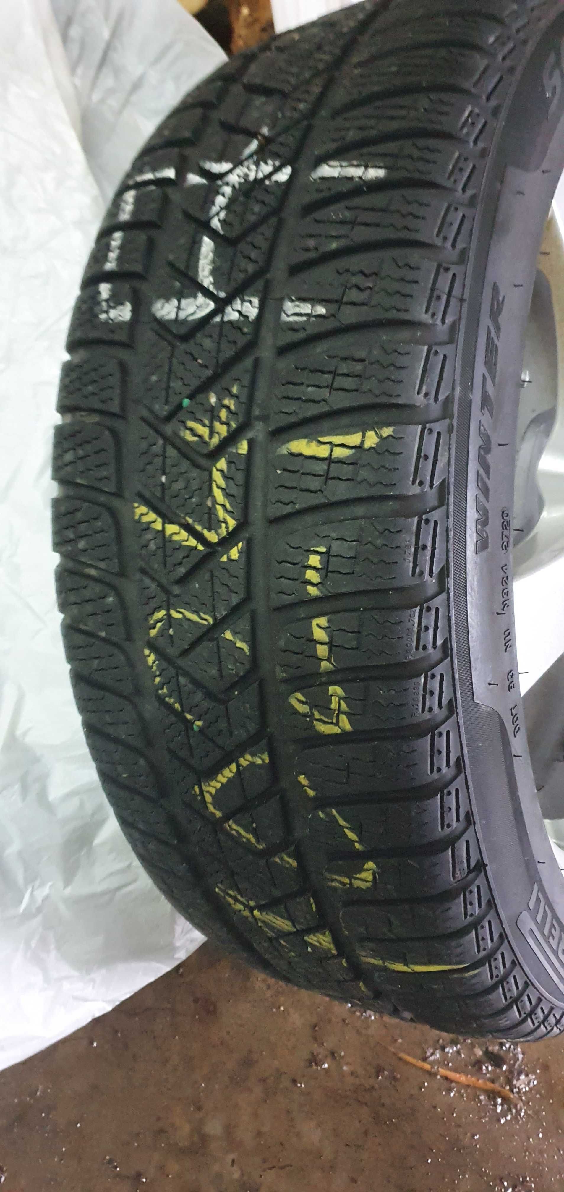 Pneu PIRELLI Winter SOTTOZERO 3 225/50R17 98 V M+S Inclui a jante