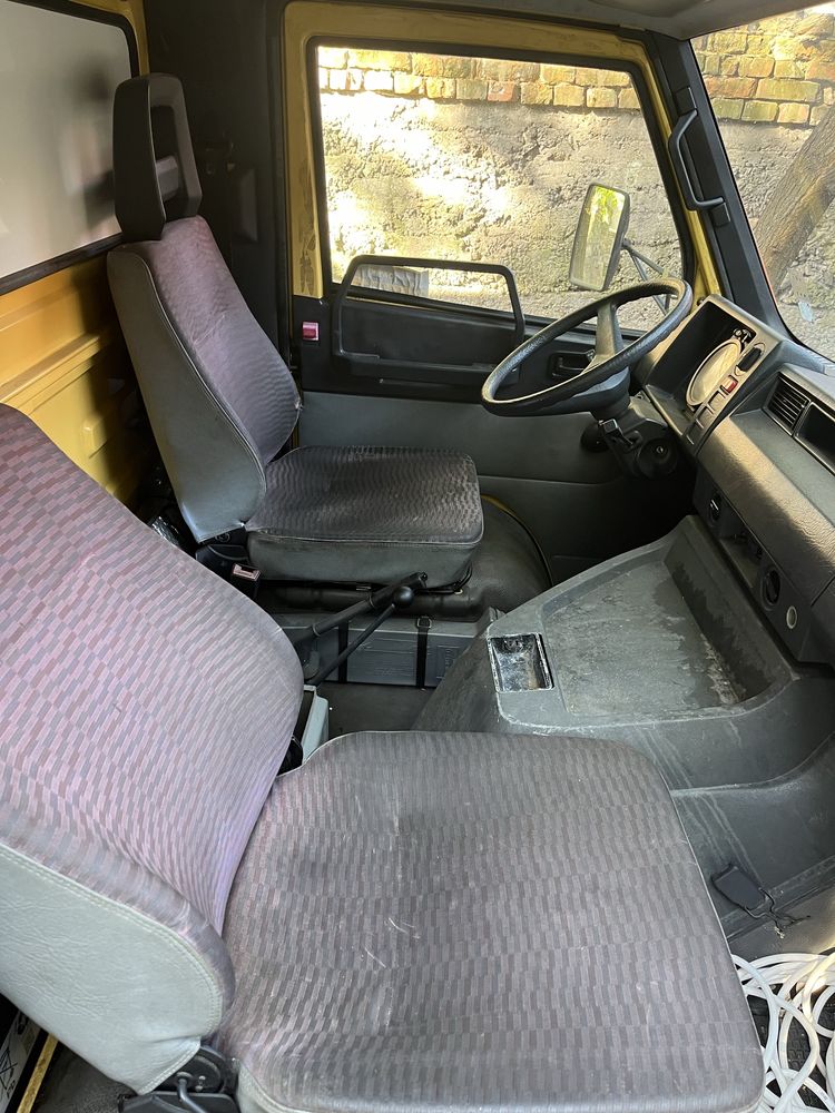 Продаєся Mercedec mb 100 фуд трак
