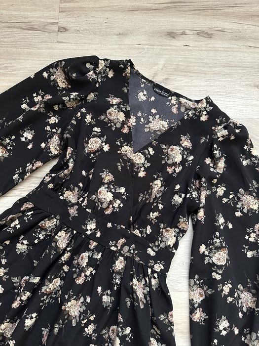 Платье в цветочный принт, новое