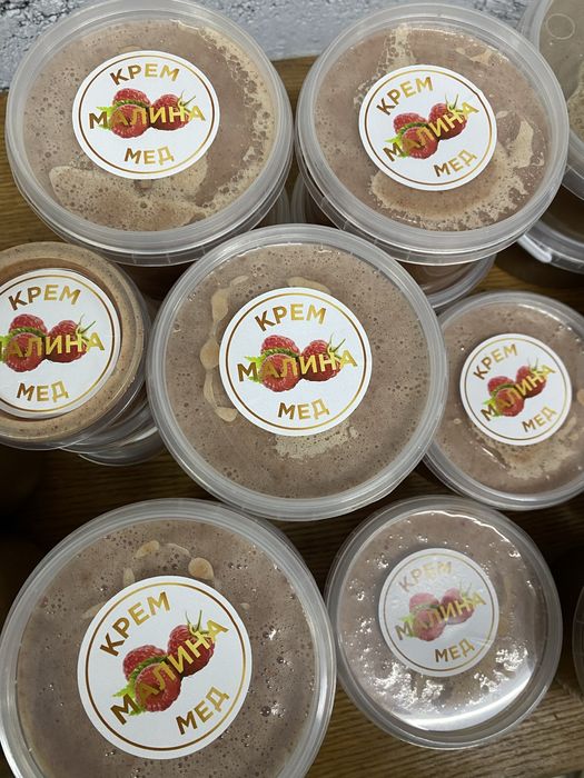 Крем Мед зі смаками сублімованих фруктів та сотовий мед