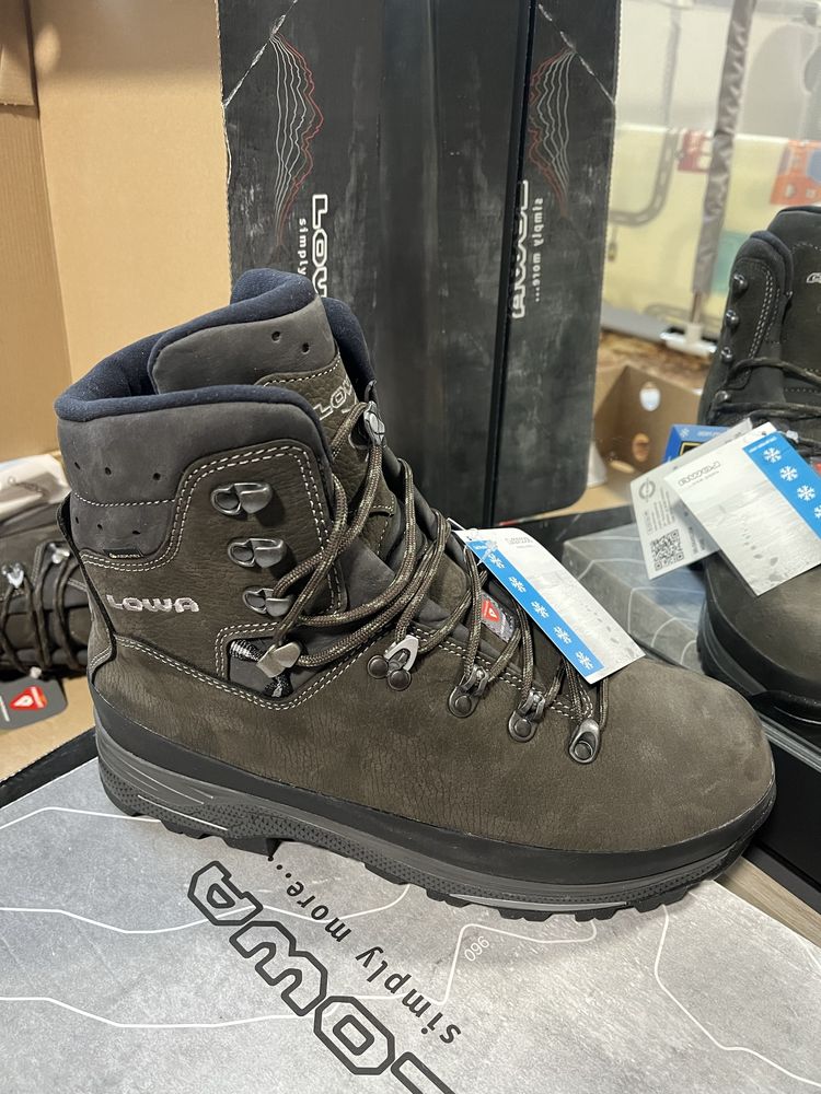 Зимові тактичні черевики LOWA TIBET Superwarm GTX