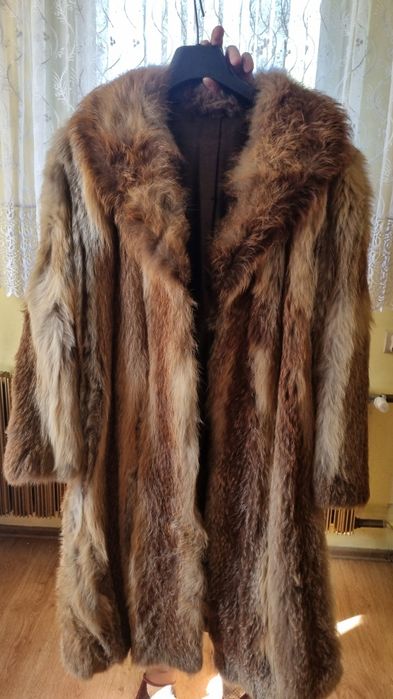 Naturalny Płaszcz,  Futro z rudych lisów