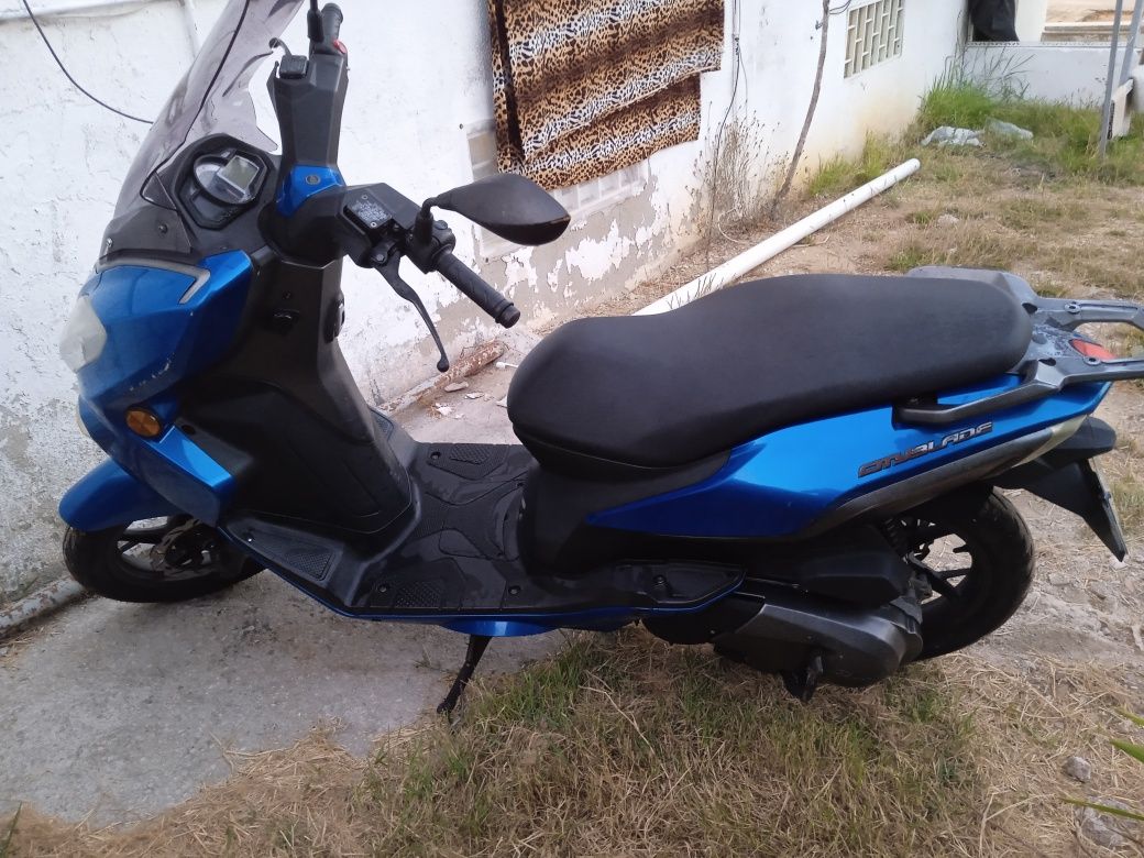 Moto Keeway LEIA o ANÚNCIO