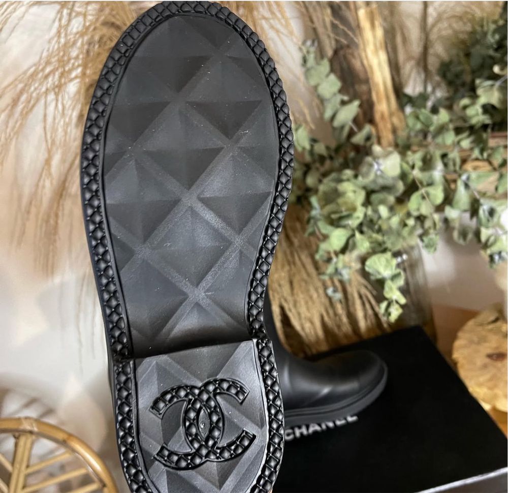 Czarne damskie kalosze Chanel 37 gumowe buty na deszcz botki nowe