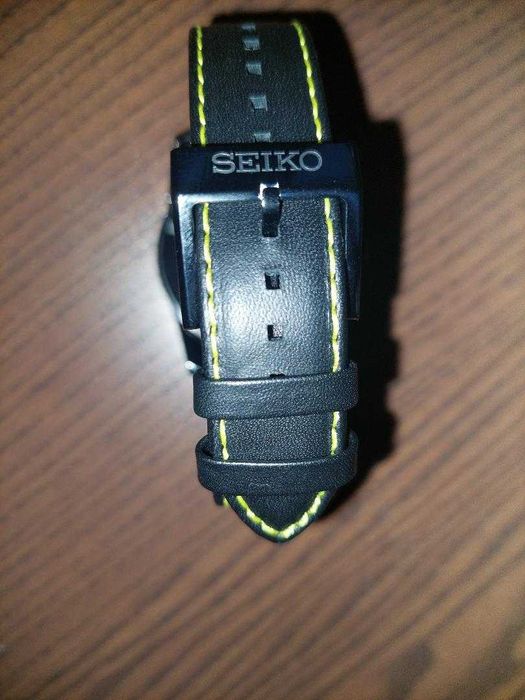 Seiko Sportura Kinetic Perpetual SNP089P1 - USADO, BRACELETE PELE