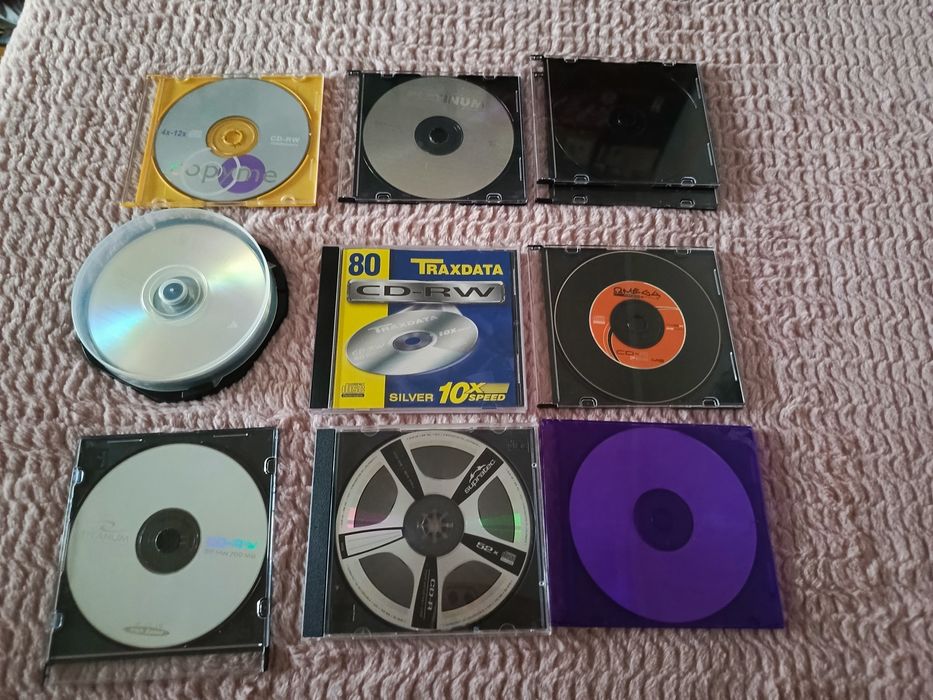 Sprzedam 12 płyt CD czyste