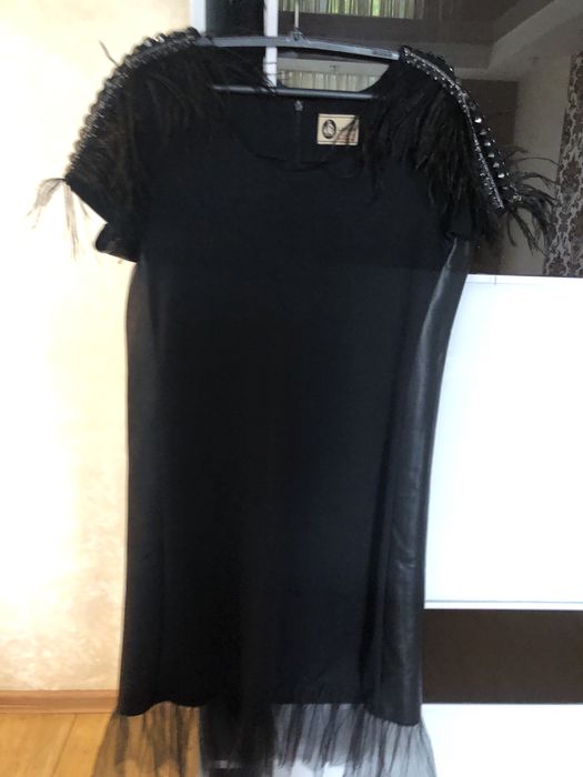 Шикарное платье , новое !