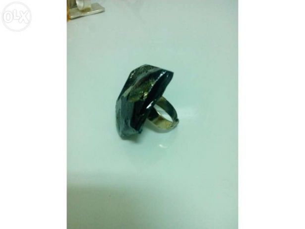 Anel Preto feito em carvão (portes incluídos)