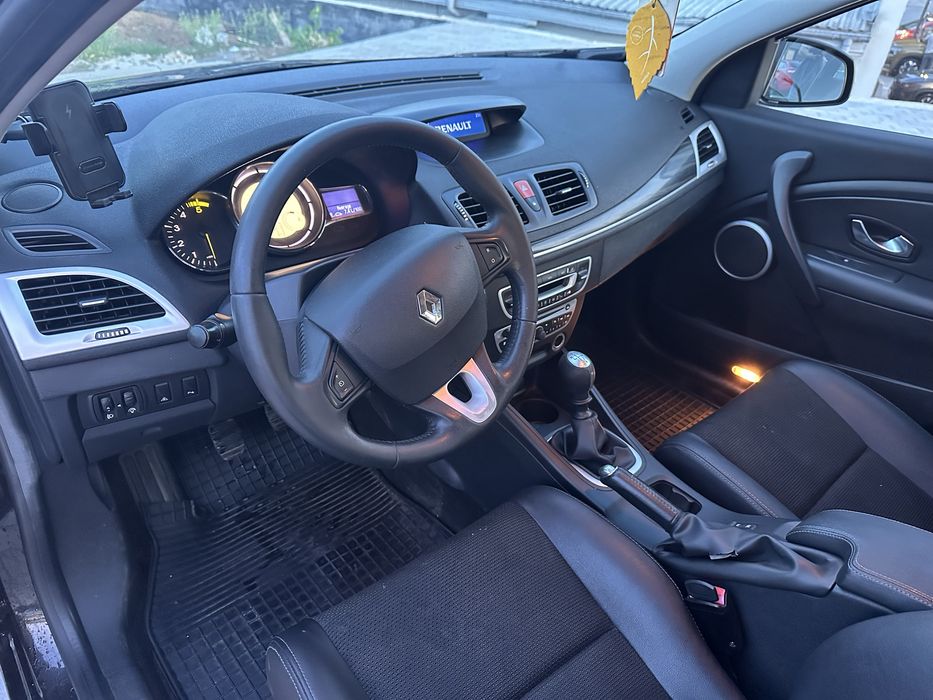 Оренда авто Renault Megane