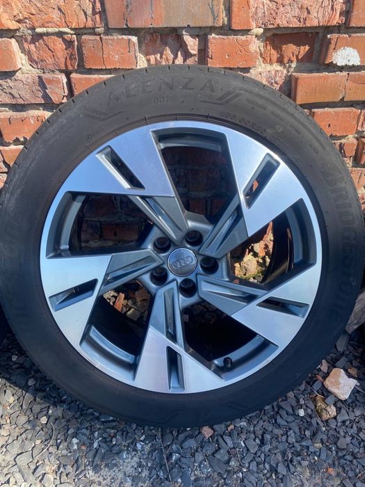 Диски титанові диски ауди етрон легкосплавні  диски 5х112 4KE601025T