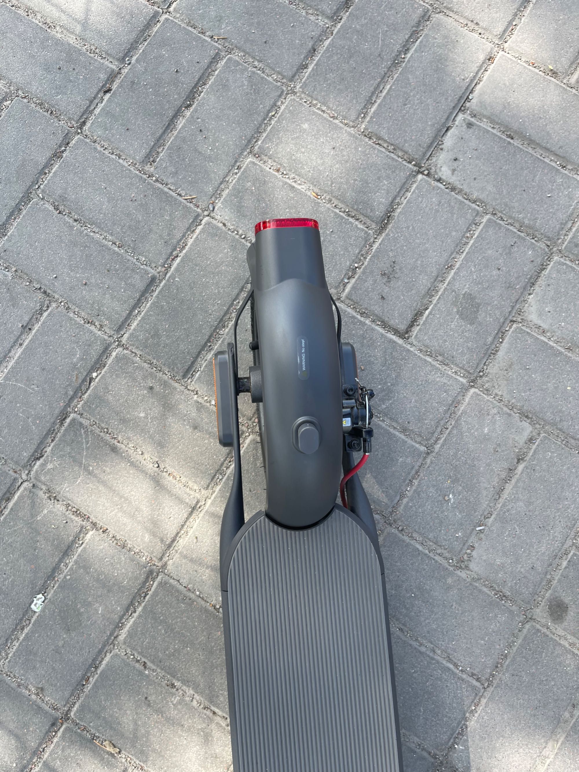 Електросамокат Xiaomi Mi Electric Scooter 4