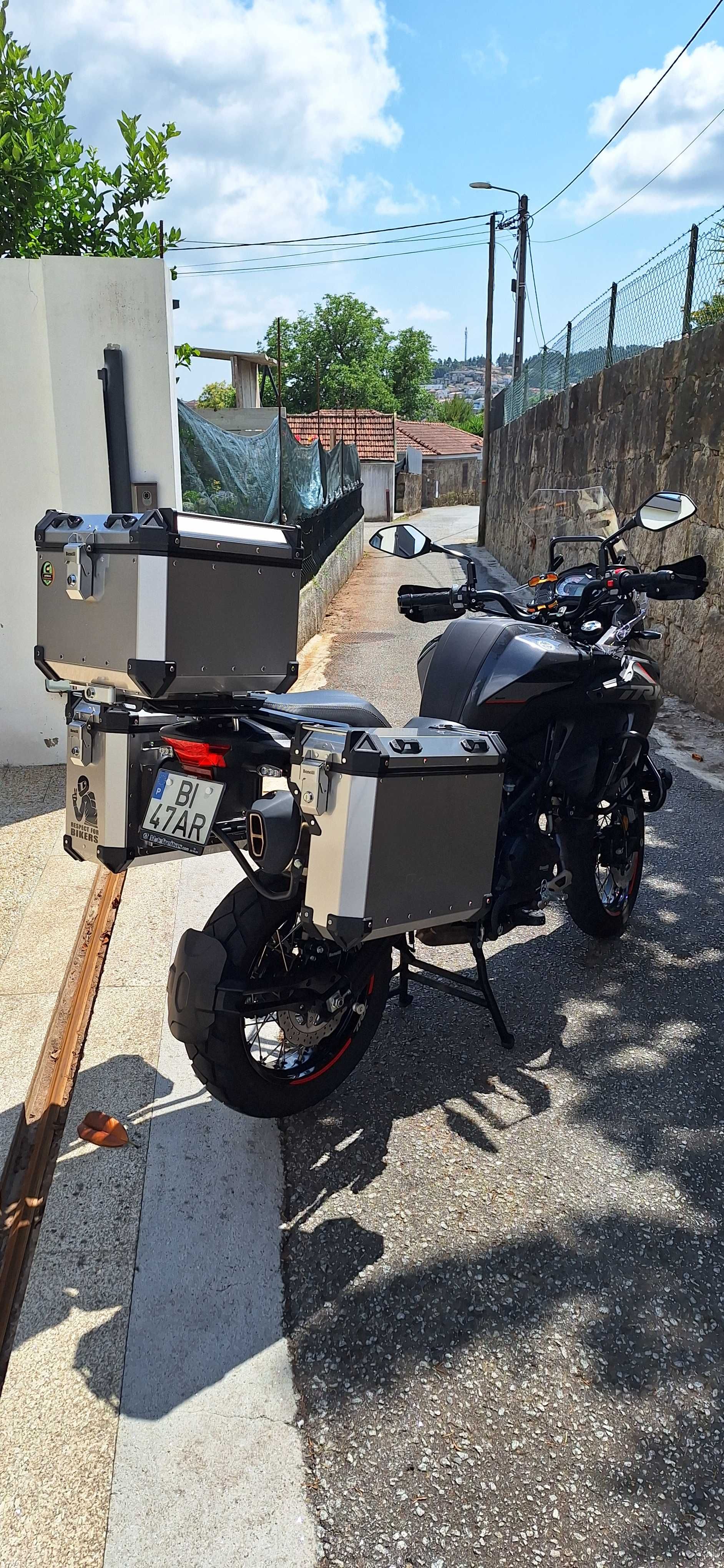 Benelli TRK 502X