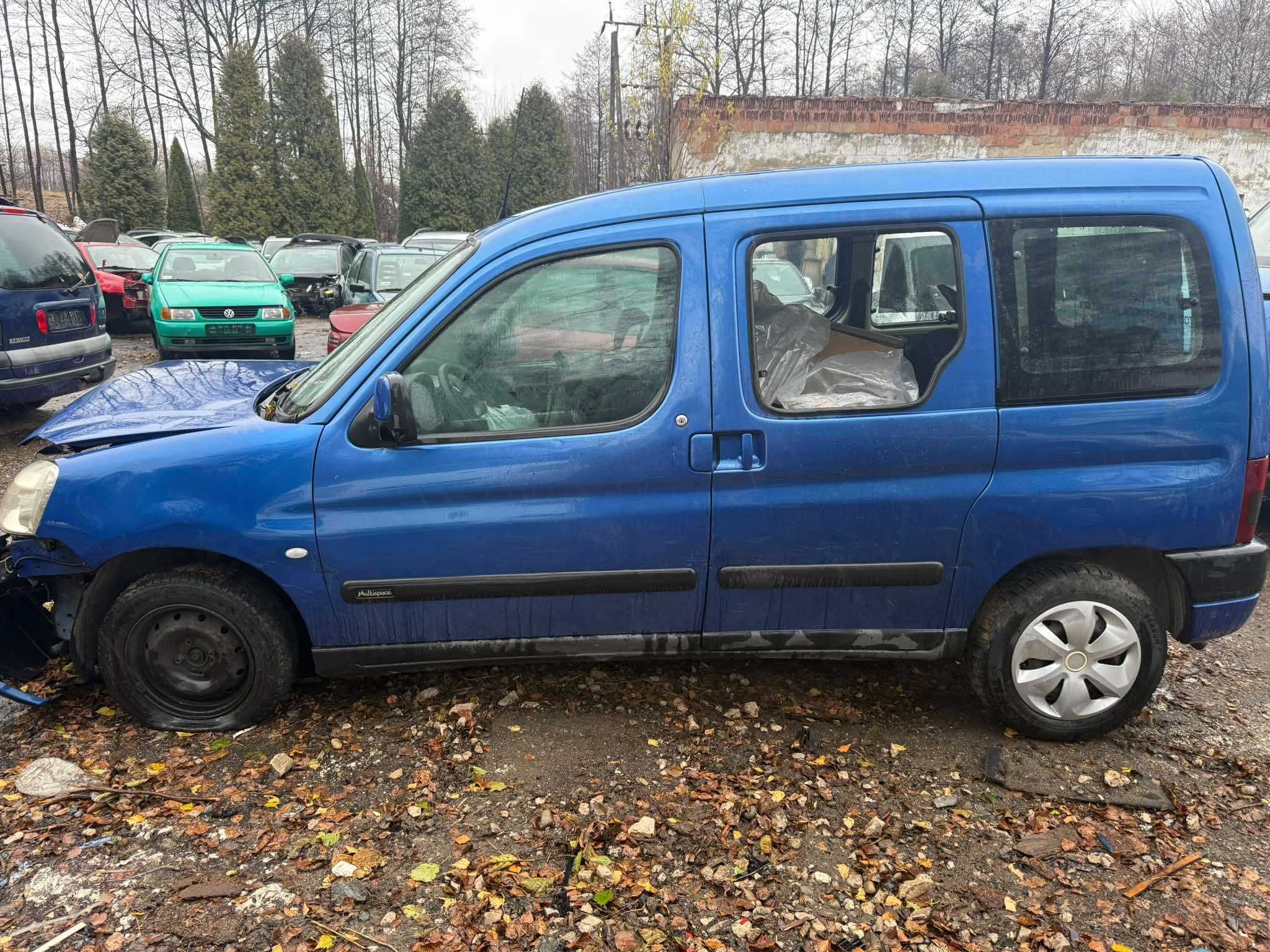 Klapa tylna berlingo 1 fl kod lakieru KMHC