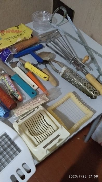 Кухонні приналежності часів СРСР.