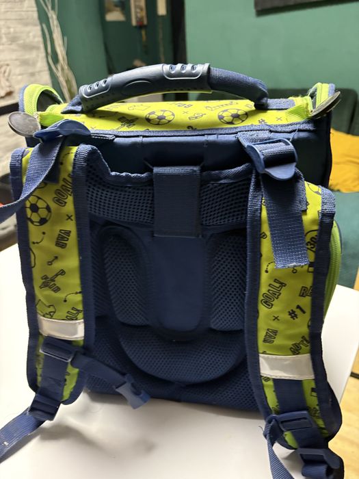 Plecak szkolny chłopięcy – piłkarski motyw, usztywniane plecy, Smyk