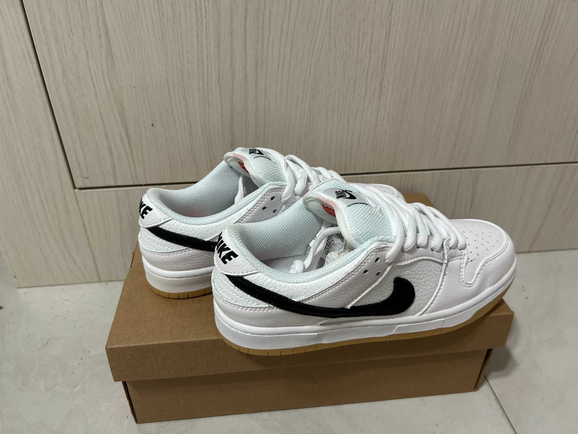 Dunk Low SB ISO White 37.5