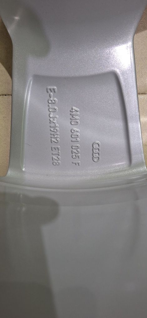 Nowe Alufelgi 5x112 R19 Audi A4 B7 B8 B9 A5 A6 C7 C8 A7 Q3 Q5 Q7