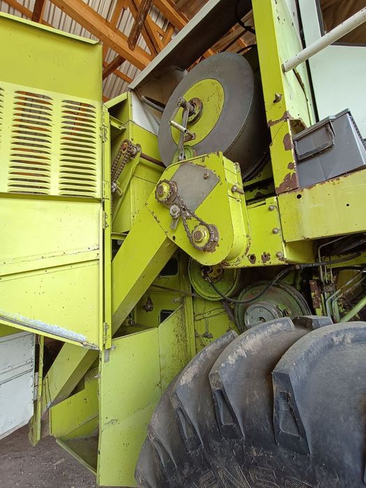 Комбайн Claas Dominator 88s