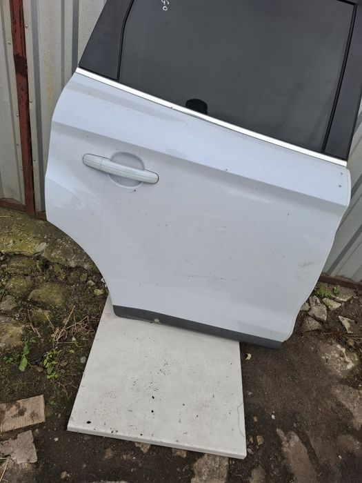 FORD KUGA MK1 Drzwi prawy tył prawe TYLNE B8 wlkp igła białą perła