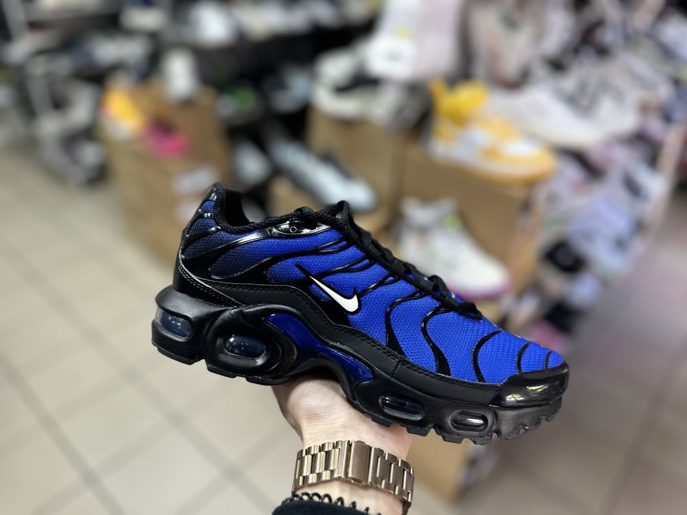 Кросівки Nike Air Max Plus TN ( РОЗМІР 38 )