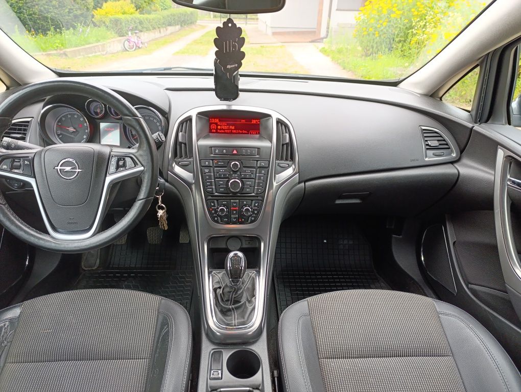 Opel Astra COSMO 2012r. Bezwypadkowy,  bi-xenon, stan bdb