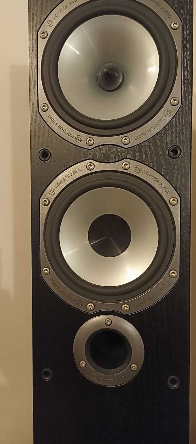 Colunas MOnitor Audio Bronze 5