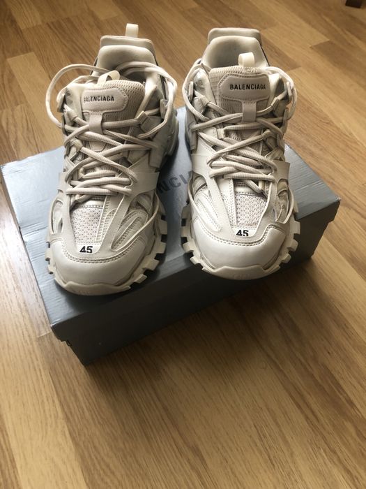 Balenciaga track 1