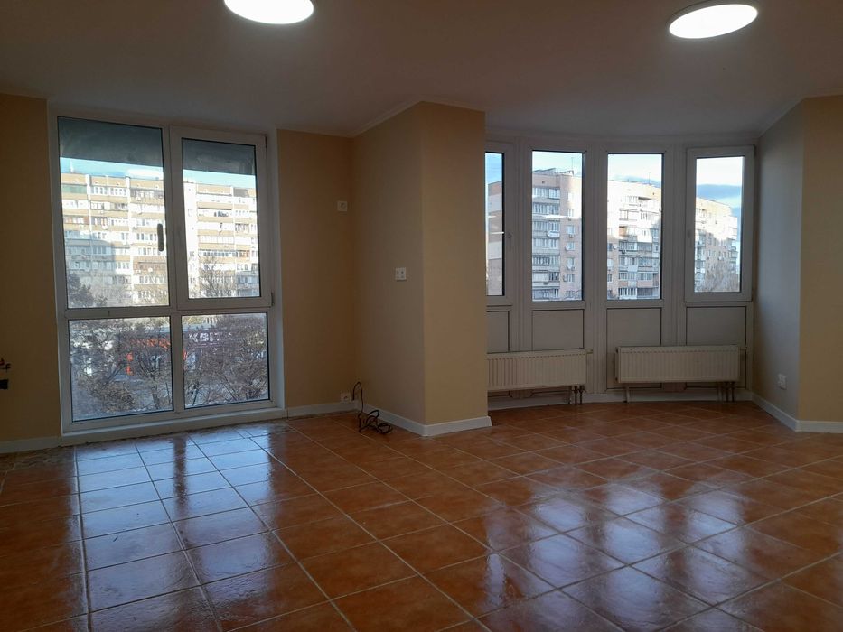 Вишгород Центр Суперфасад н/ф 72кв.м. Активний трафік