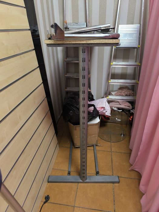 Wyposażenie sklepu Wieszaki sklepowe,na okulary,listwy,poprzeczki itp