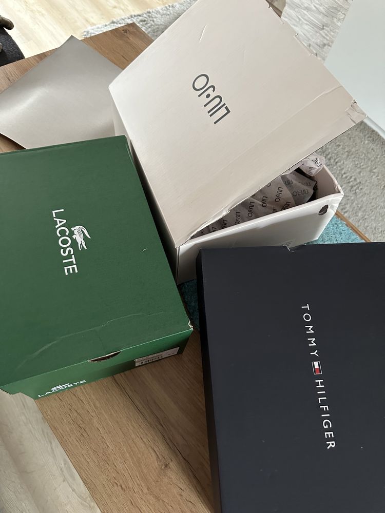 Продам коробки с брендового взуття
