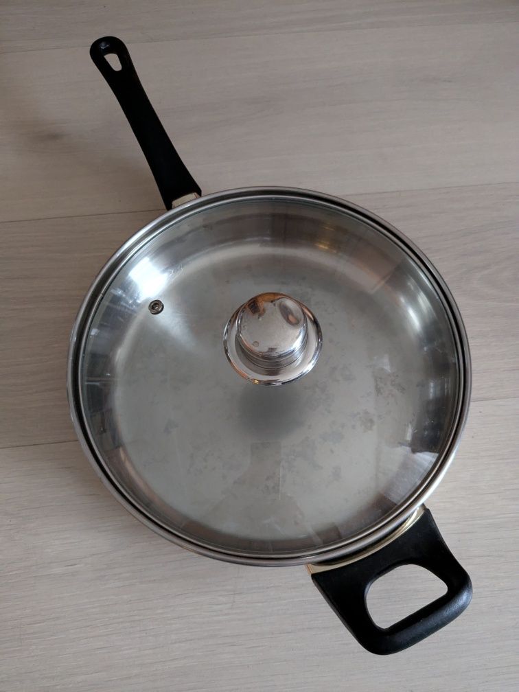 Patelnia z pokrywą 25cm