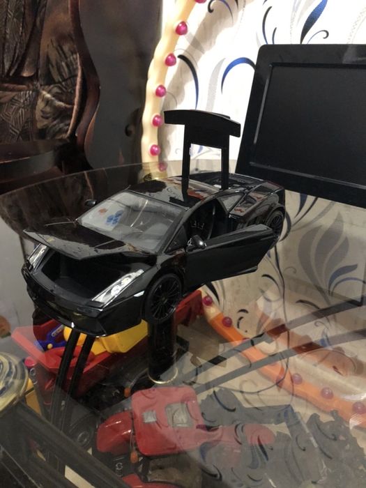 Продам Lamborghini Gallardo Maisto 1:18.