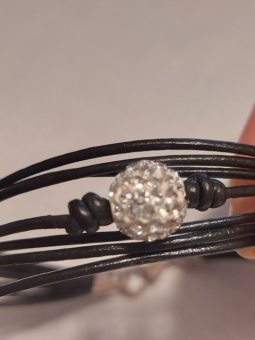 Pulseira de Couro c/ fecho em Prata.