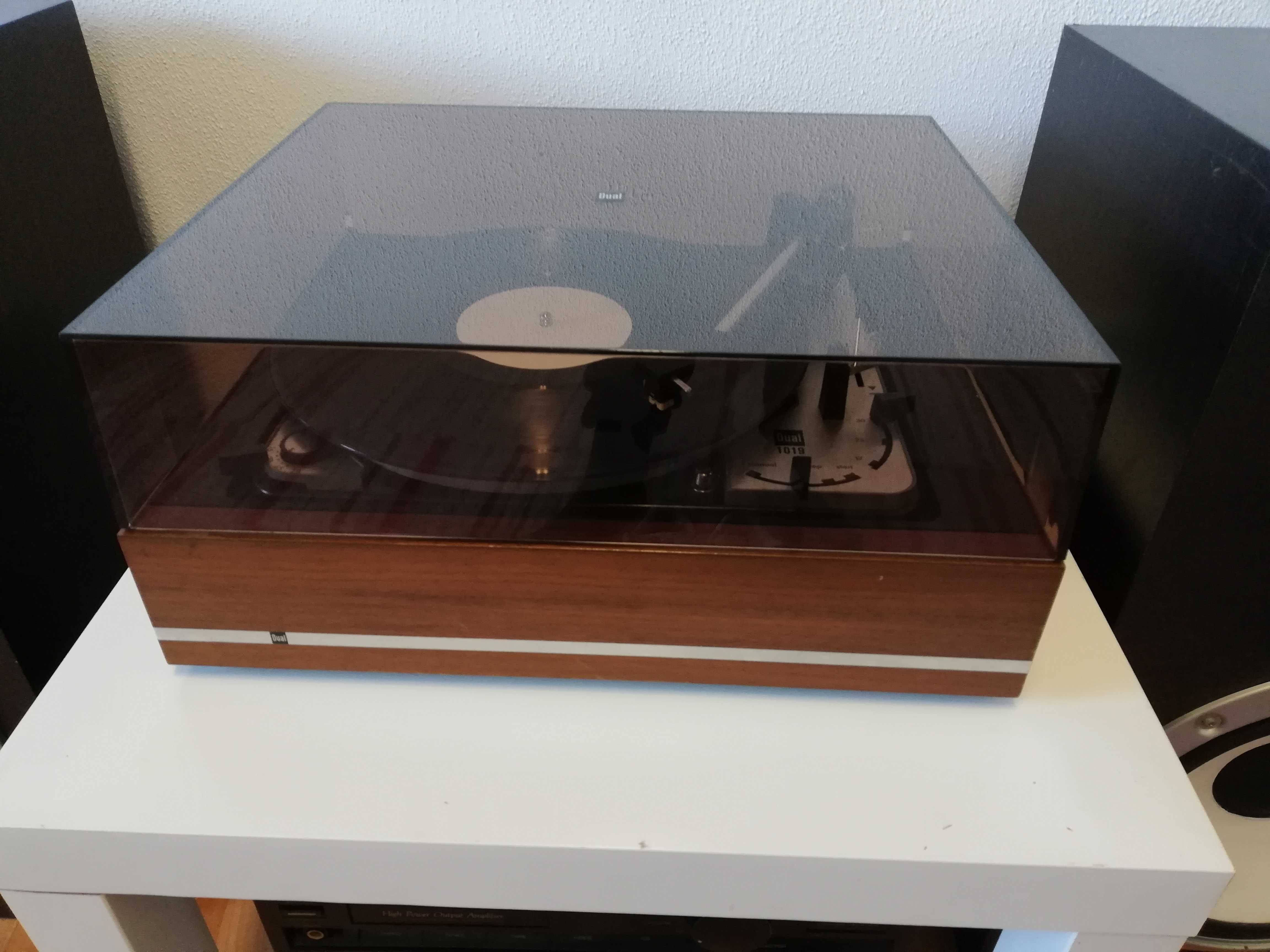 Vendo gira discos DUAL 1019 COLUNAS E AMPLIFICADOR