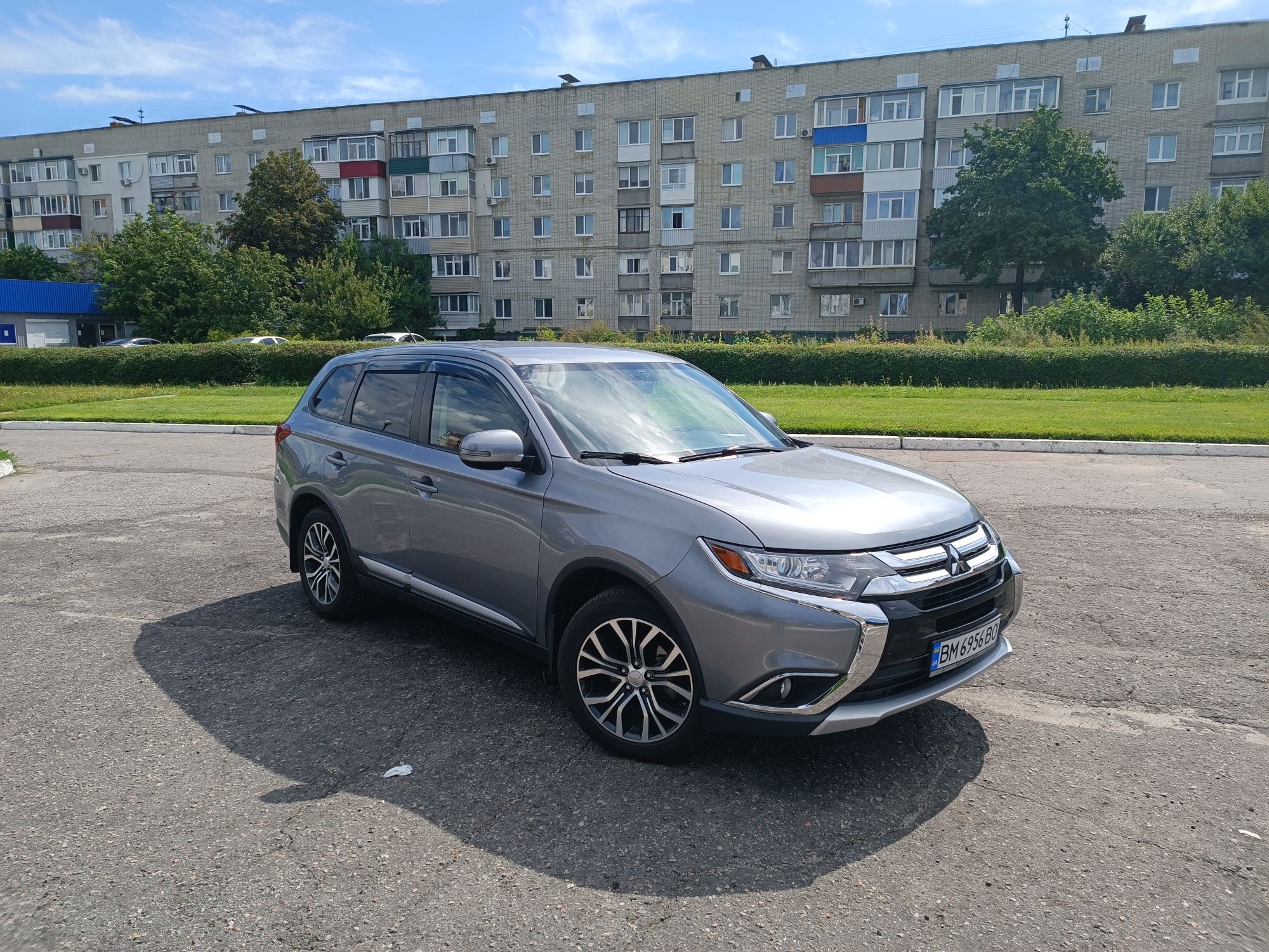 Mitsubishi Outlander 3