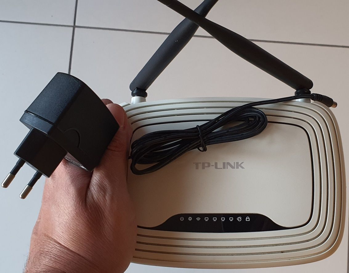 Router TPlink TL-WR841N modificado com Firmware LEDE Openwrt