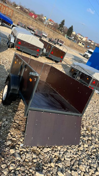 Прицеп до легкового авто : 2,15 х 1,26 м борт 60см , фанера